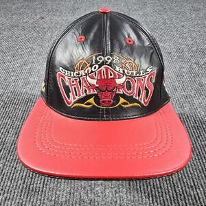 Vintage Chicago Bulls Hat Cap Strap‎ Back Black Red NBA Basketball Champions 90s